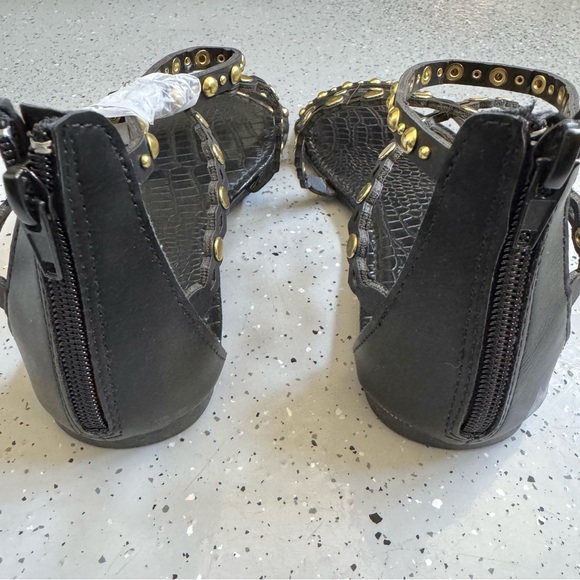 Qupid Archer Studded Gladiator Sandals - Picture 3 of 4